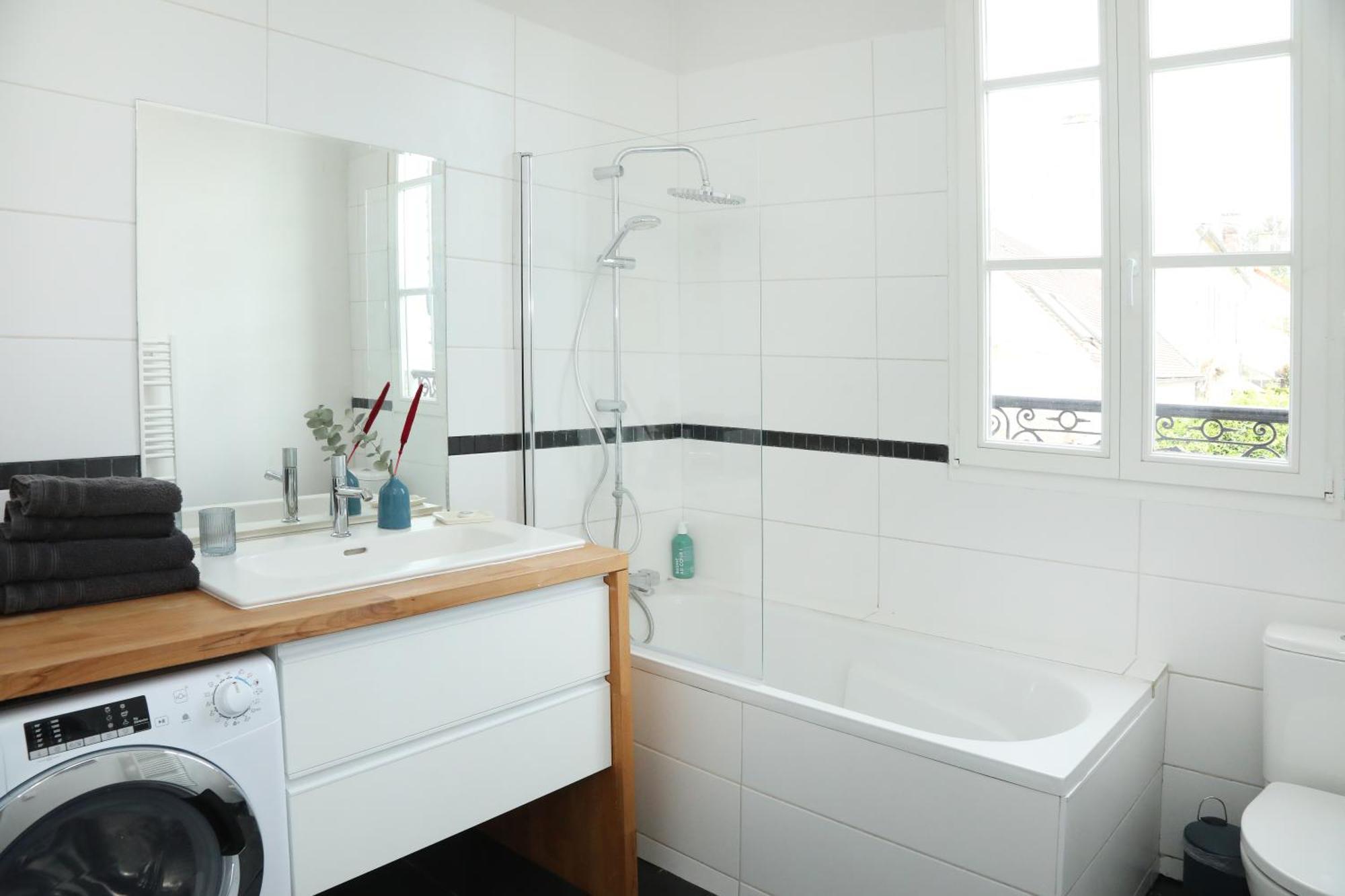 La Maison Du Clocher By La Boite En Apartment