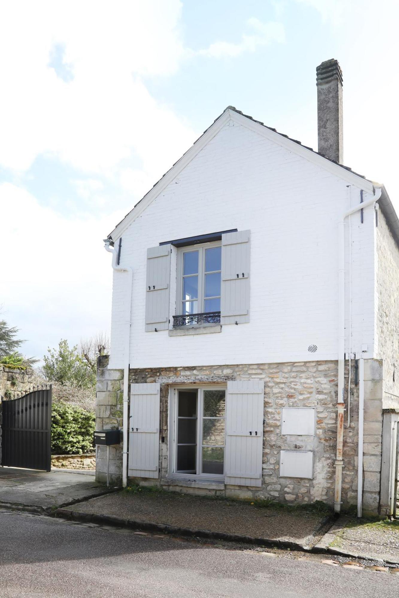 La Maison Du Clocher By La Boite En Apartment Courteuil