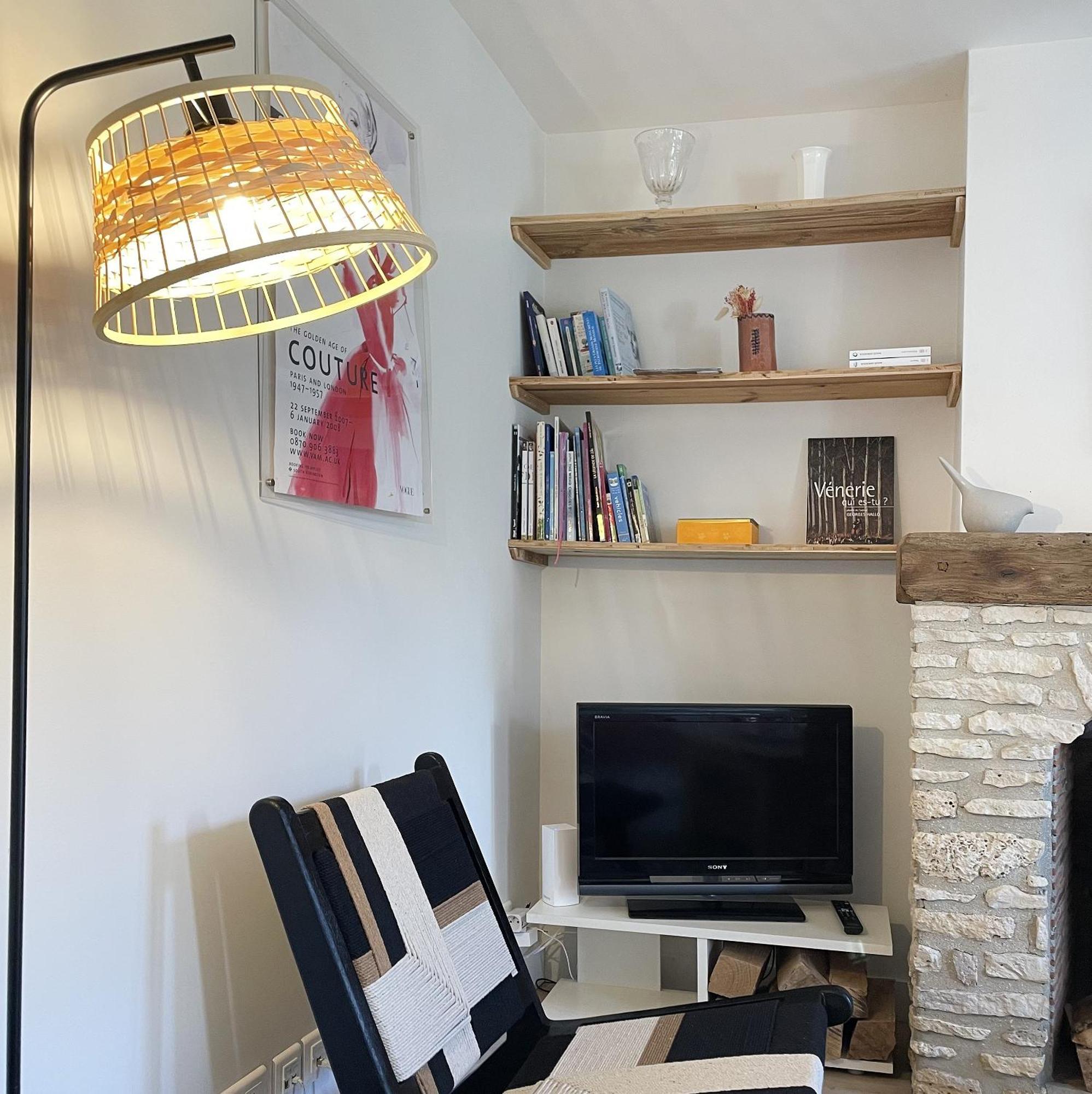 La Maison Du Clocher By La Boite En Apartment Courteuil